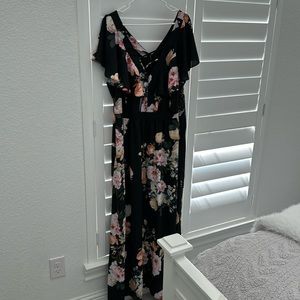 Black Floral V-Neck Maxi Dress